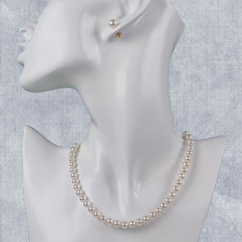necklace with 6-7mm white pearls