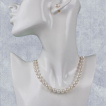 white pearl necklace with 8-9mm pearls
